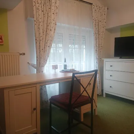 Konukevi Landgasthof Gaensberg 3*