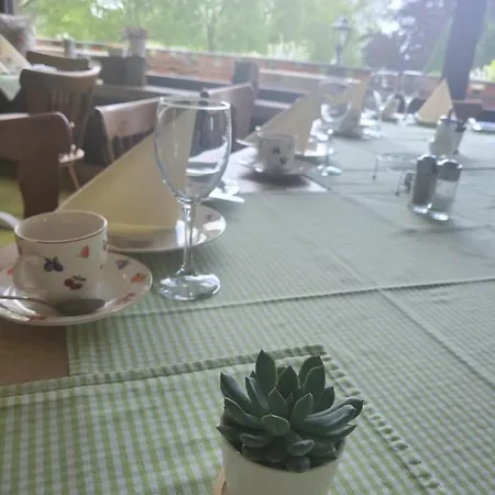 Landgasthof Gaensberg Konukevi